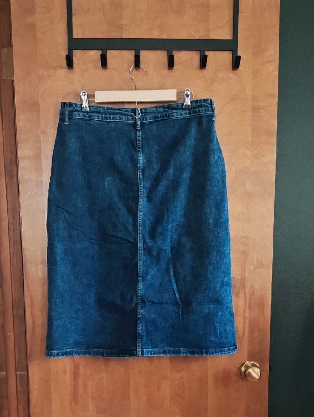 Old Navy Dark Blue Button-Front Denim Midi Skirt - Picture 4 of 5